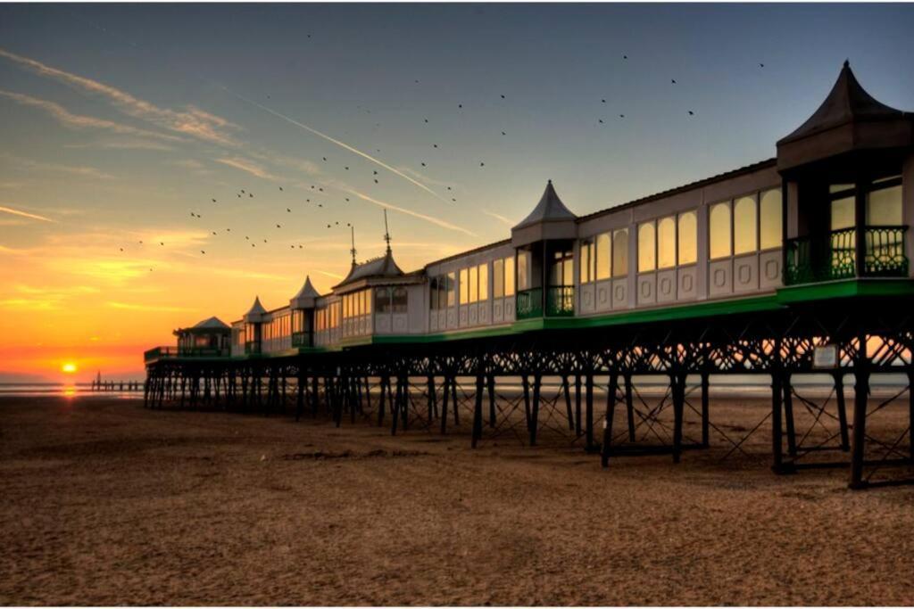 Villa 2 Bed Sleeps 6 Beach Retreat St Annes On Sea Lytham St Annes Exterior foto